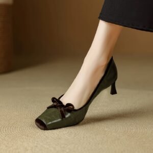Square-Toe Bow Shallow Mouth Flat Shoes, Vintage, Versatile for Daily Wear, Dates, Gatherings, and Parties, Women's High Heels, Women Shoes
